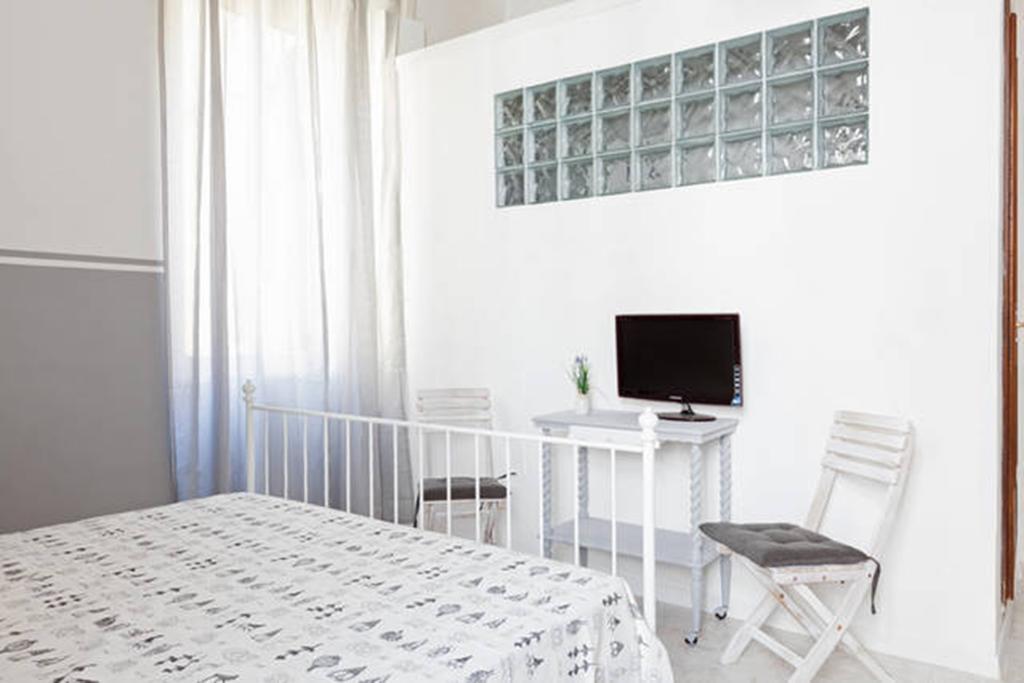 Domus Merulana Bed And Breakfast Рим Номер фото