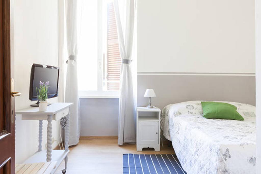 Domus Merulana Bed And Breakfast Рим Номер фото